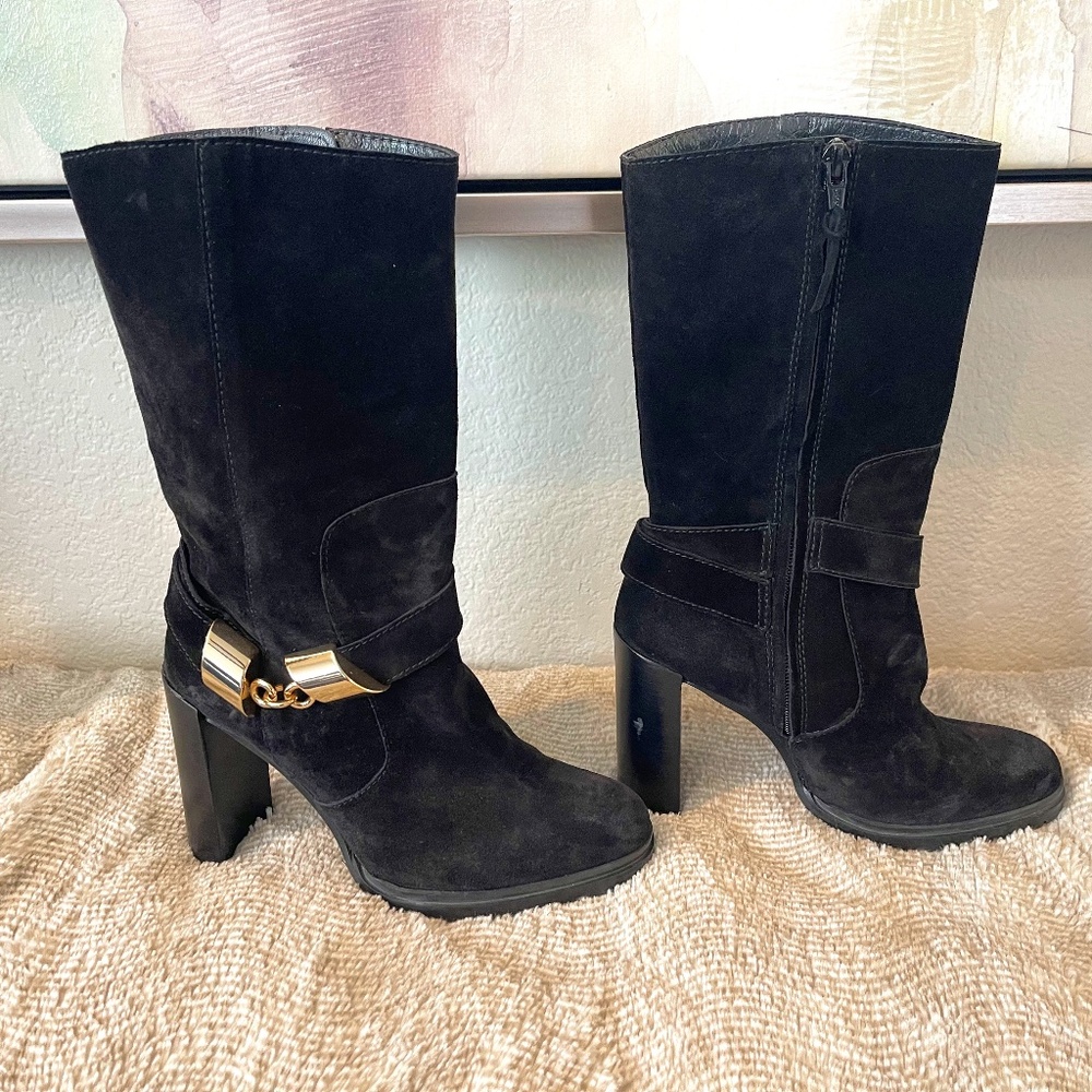 Like NEW Stuart Weitzman Slouchy Suede Black Tread Heeled Boots 37 1/2 size 7US - Picture 2 of 8